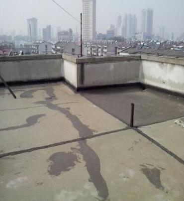 南阳漏水维修 楼顶漏水是什么原因，楼顶漏水维修方法是什么?